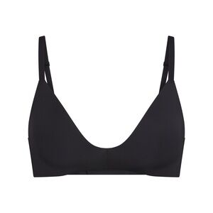 SKIMS Wireless Foam Lightly Lined Bra